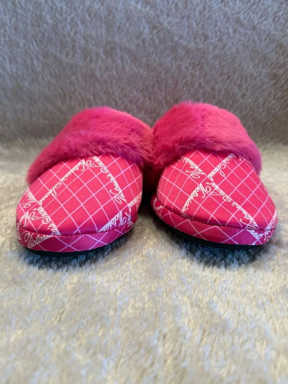 VICTORIA’S SECRET Faux Fur Trim Pink Fishnet Slippers - Picture 2 of 12